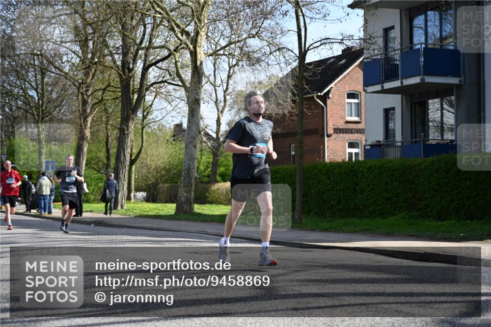 12.04.2026 - 45. Internationalen Wilhelmsburger Insellauf J. Mangold http://msf.ph/oto/9458869 12.04.2026 10:37:55 Ziel 4833, 5706, 2105, 4013, 3386, 5289, 2537, 2020, 5363, 2986, 5732, 3087, 4832, 2605, 2614, 4063, 3214, 2710 meine-sportfotos.de