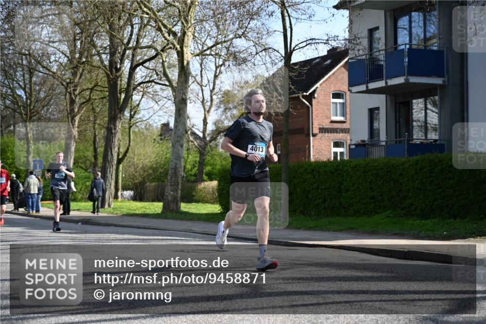 12.04.2026 - 45. Internationalen Wilhelmsburger Insellauf J. Mangold http://msf.ph/oto/9458871 12.04.2026 10:37:55 Ziel 4833, 5706, 2105, 4013, 3386, 5289, 2537, 2020, 5363, 2986, 5732, 3087, 4832, 2605, 2614, 4063, 3214, 2710 meine-sportfotos.de