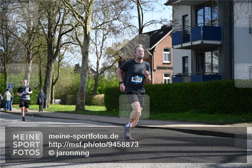 12.04.2026 - 45. Internationalen Wilhelmsburger Insellauf J. Mangold http://msf.ph/oto/9458873 12.04.2026 10:37:55 Ziel 4833, 5706, 2105, 4013, 3386, 5289, 2537, 2020, 5363, 2986, 5732, 3087, 4832, 2605, 2614, 4063, 3214, 2710 meine-sportfotos.de