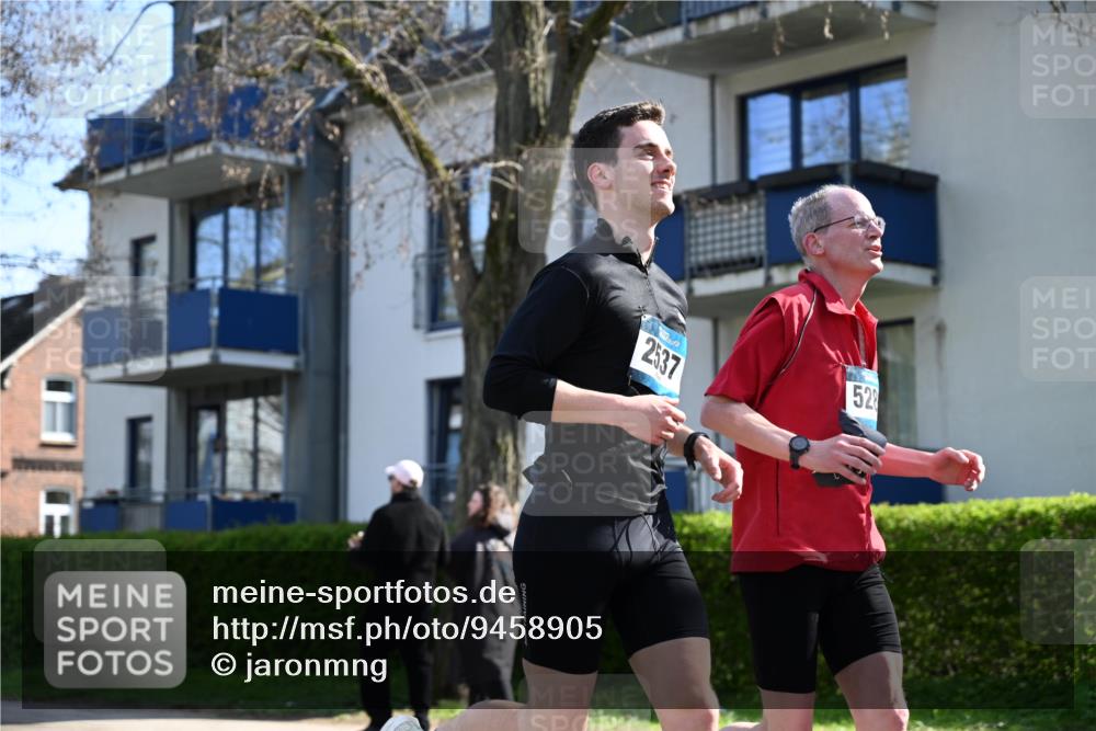 12.04.2026 - 45. Internationalen Wilhelmsburger Insellauf J. Mangold http://msf.ph/oto/9458905 12.04.2026 10:38:00 Ziel 2105, 4013, 3386, 5289, 2537, 2020, 5363, 2986, 5732, 3087, 4832, 2605, 2605, 2614, 4063, 3214, 2710, 4264 meine-sportfotos.de