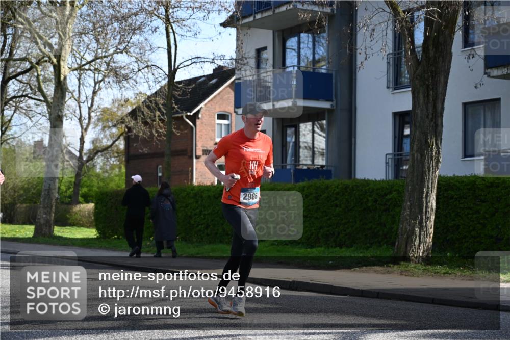 12.04.2026 - 45. Internationalen Wilhelmsburger Insellauf J. Mangold http://msf.ph/oto/9458916 12.04.2026 10:38:07 Ziel 3386, 5289, 2537, 2020, 5363, 2986, 5732, 3087, 4832, 2605, 2614, 4063, 3214, 2710, 4264, 3911 meine-sportfotos.de