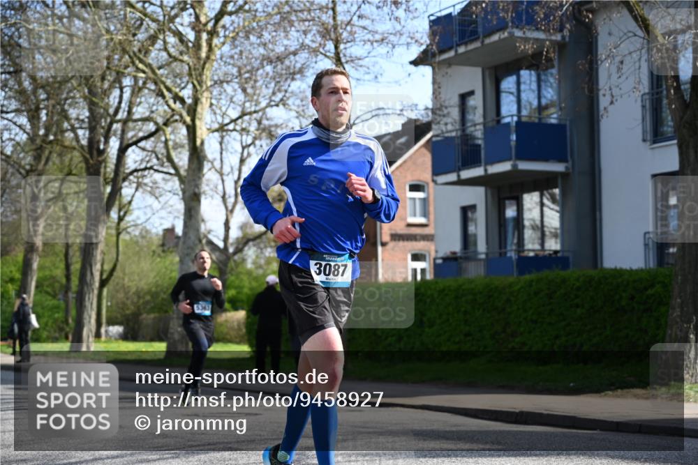 12.04.2026 - 45. Internationalen Wilhelmsburger Insellauf J. Mangold http://msf.ph/oto/9458927 12.04.2026 10:38:08 Ziel 5289, 2537, 2020, 5363, 2986, 5732, 3087, 4832, 2605, 2614, 4063, 3214, 2710, 4264, 3911 meine-sportfotos.de