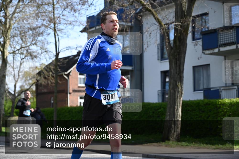12.04.2026 - 45. Internationalen Wilhelmsburger Insellauf J. Mangold http://msf.ph/oto/9458934 12.04.2026 10:38:09 Ziel 5289, 2537, 2020, 5363, 2986, 5732, 3087, 4832, 2605, 2614, 4063, 4063, 3214, 2710, 4264, 4264, 3911 meine-sportfotos.de