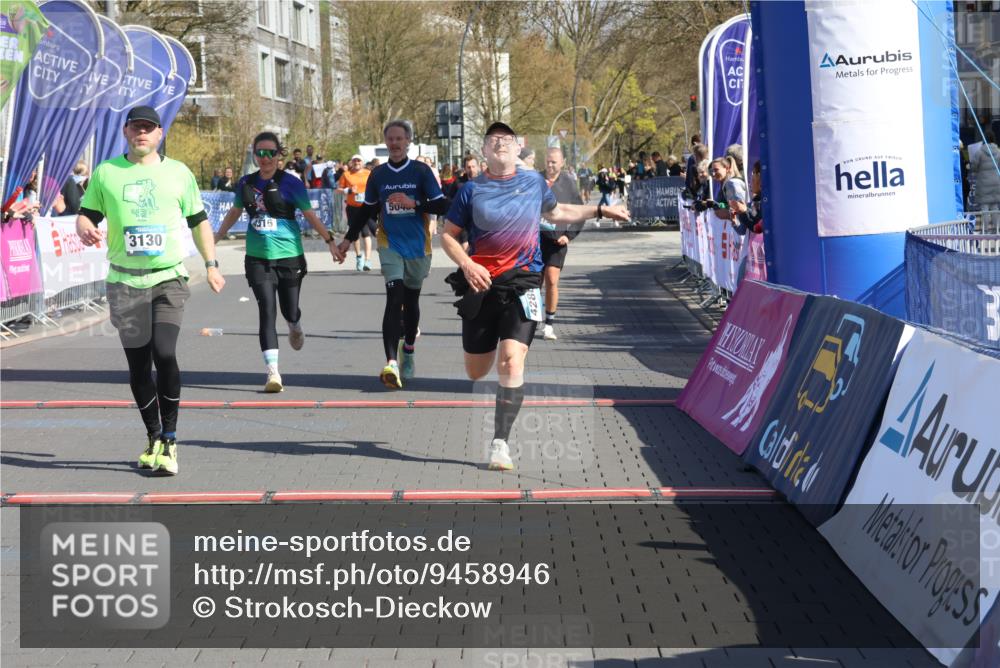 12.04.2026 - 45. Internationalen Wilhelmsburger Insellauf Strokosch-Dieckow http://msf.ph/oto/9458946 12.04.2026 11:05:30 Ziel 2203, 2415, 3130, 4286, 4516, 5043, 2730, 2193 meine-sportfotos.de