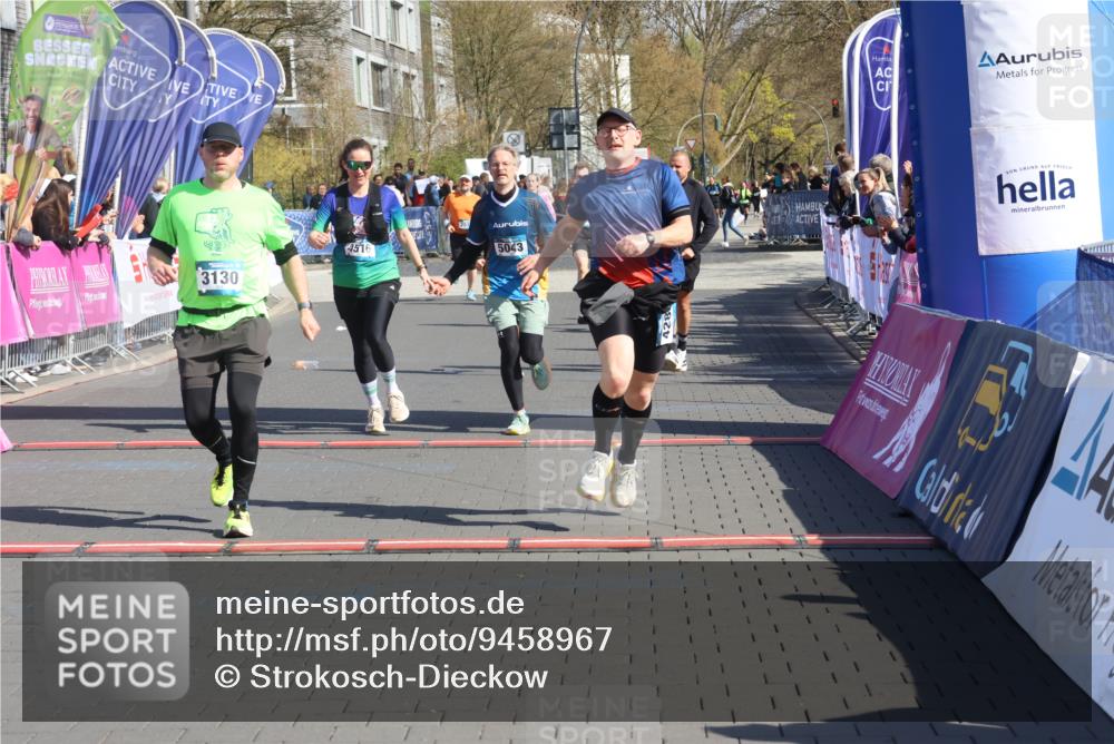 12.04.2026 - 45. Internationalen Wilhelmsburger Insellauf Strokosch-Dieckow http://msf.ph/oto/9458967 12.04.2026 11:05:30 Ziel 2203, 2415, 3130, 4286, 4516, 5043, 2730, 2193 meine-sportfotos.de
