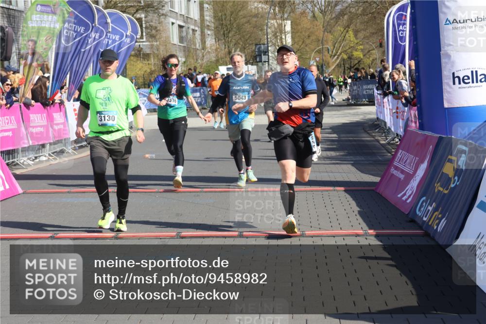 12.04.2026 - 45. Internationalen Wilhelmsburger Insellauf Strokosch-Dieckow http://msf.ph/oto/9458982 12.04.2026 11:05:30 Ziel 2203, 2415, 3130, 4286, 4516, 5043, 2730, 2193 meine-sportfotos.de