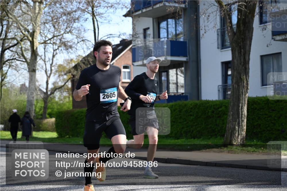 12.04.2026 - 45. Internationalen Wilhelmsburger Insellauf J. Mangold http://msf.ph/oto/9458986 12.04.2026 10:38:14 Ziel 5363, 2986, 5732, 3087, 4832, 2605, 2614, 4063, 3214, 2710, 4264, 3911, 5511, 4679, 2115 meine-sportfotos.de