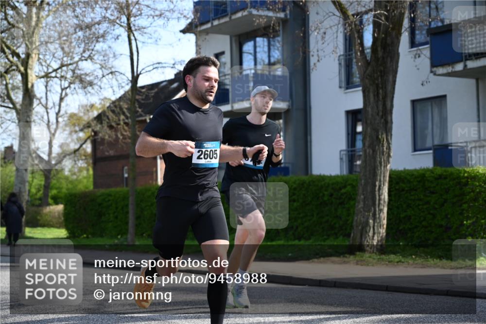 12.04.2026 - 45. Internationalen Wilhelmsburger Insellauf J. Mangold http://msf.ph/oto/9458988 12.04.2026 10:38:14 Ziel 5363, 2986, 5732, 3087, 4832, 2605, 2614, 4063, 3214, 2710, 4264, 3911, 5511, 4679, 2115 meine-sportfotos.de
