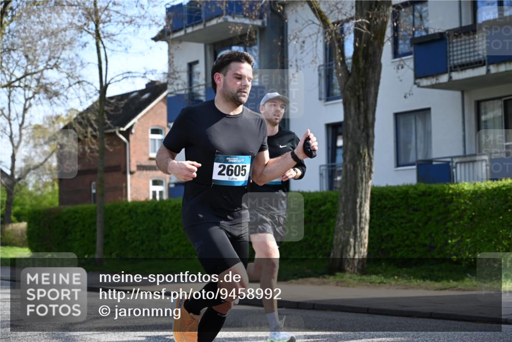 12.04.2026 - 45. Internationalen Wilhelmsburger Insellauf J. Mangold http://msf.ph/oto/9458992 12.04.2026 10:38:14 Ziel 5363, 2986, 5732, 3087, 4832, 2605, 2614, 4063, 3214, 2710, 4264, 3911, 5511, 4679, 2115 meine-sportfotos.de