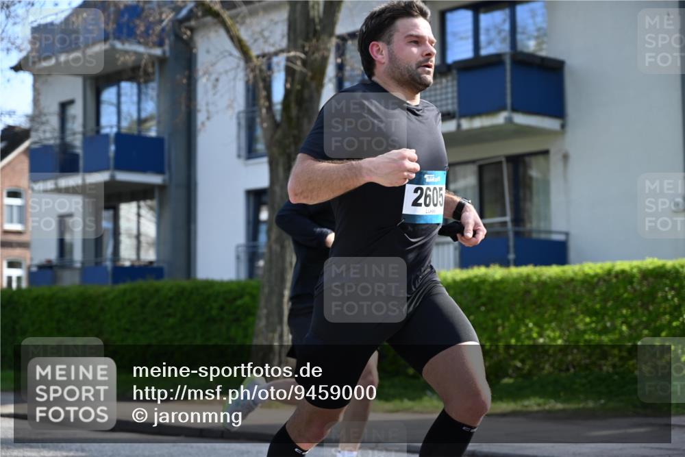 12.04.2026 - 45. Internationalen Wilhelmsburger Insellauf J. Mangold http://msf.ph/oto/9459000 12.04.2026 10:38:15 Ziel 5363, 2986, 5732, 3087, 4832, 2605, 2614, 4063, 3214, 2710, 2710, 4264, 3911, 5511, 4679, 2115 meine-sportfotos.de