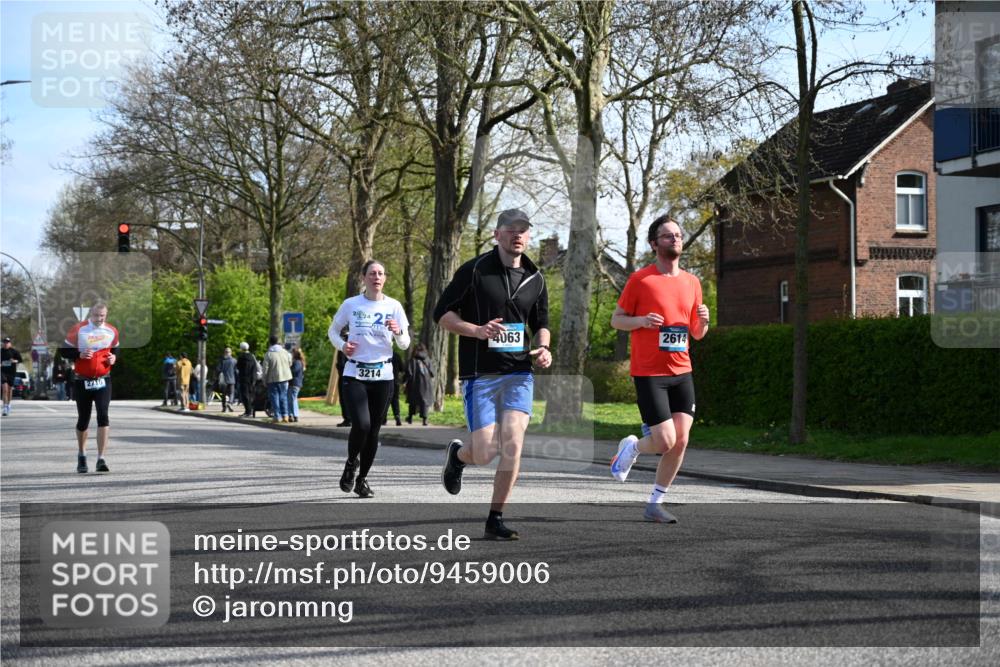 12.04.2026 - 45. Internationalen Wilhelmsburger Insellauf J. Mangold http://msf.ph/oto/9459006 12.04.2026 10:38:21 Ziel 5732, 3087, 4832, 2605, 2614, 4063, 3214, 2710, 4264, 4264, 3911, 5511, 4679, 2115 meine-sportfotos.de