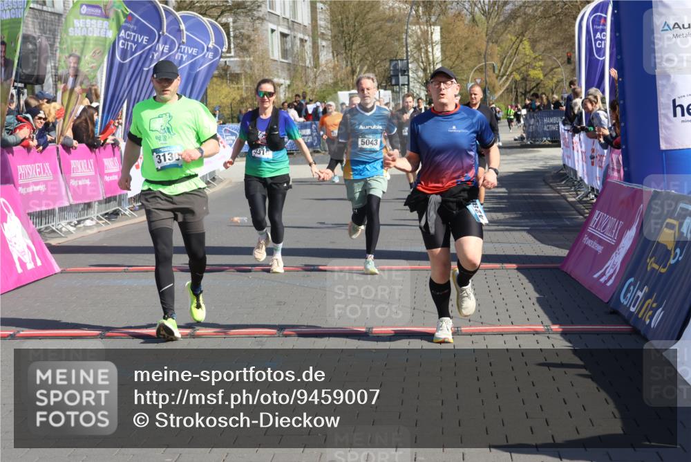 12.04.2026 - 45. Internationalen Wilhelmsburger Insellauf Strokosch-Dieckow http://msf.ph/oto/9459007 12.04.2026 11:05:30 Ziel 2203, 2415, 3130, 4286, 4516, 5043, 2730, 2193 meine-sportfotos.de