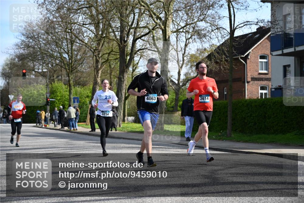 12.04.2026 - 45. Internationalen Wilhelmsburger Insellauf J. Mangold http://msf.ph/oto/9459010 12.04.2026 10:38:22 Ziel 3087, 4832, 2605, 2614, 4063, 3214, 2710, 4264, 3911, 5511, 4679, 2115 meine-sportfotos.de