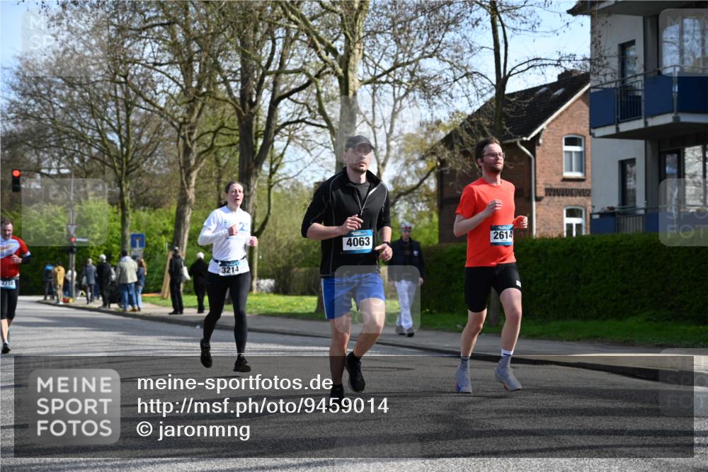 12.04.2026 - 45. Internationalen Wilhelmsburger Insellauf J. Mangold http://msf.ph/oto/9459014 12.04.2026 10:38:22 Ziel 3087, 4832, 2605, 2614, 4063, 3214, 2710, 4264, 3911, 5511, 4679, 2115 meine-sportfotos.de