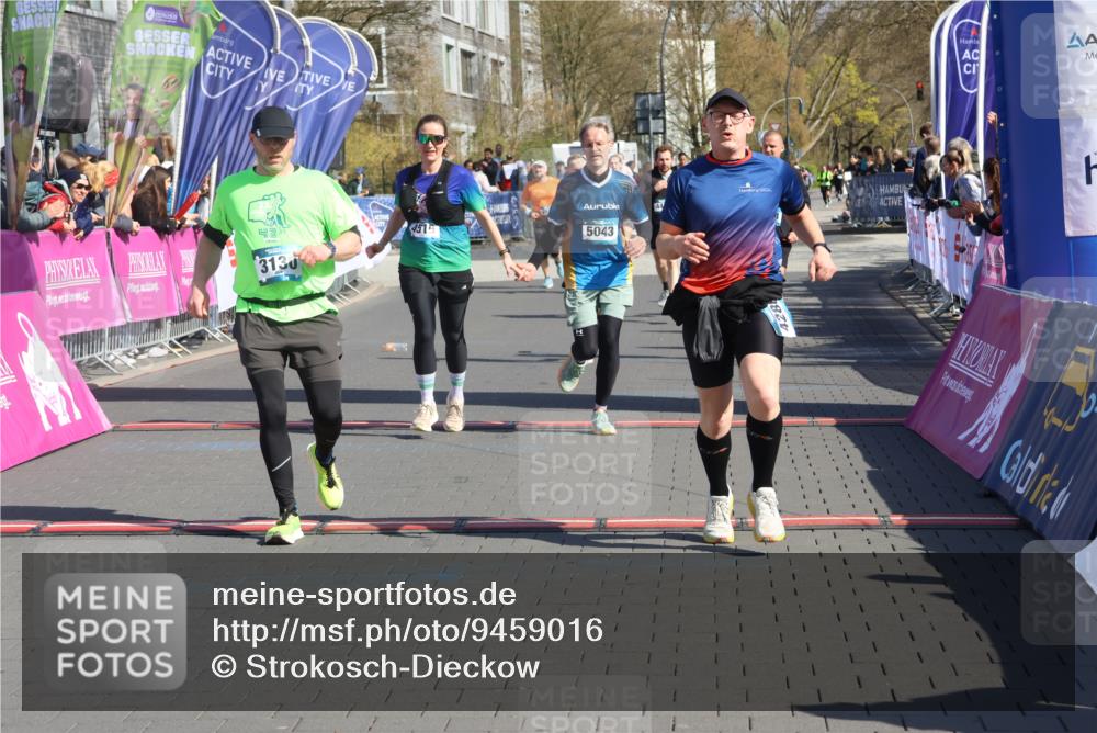 12.04.2026 - 45. Internationalen Wilhelmsburger Insellauf Strokosch-Dieckow http://msf.ph/oto/9459016 12.04.2026 11:05:30 Ziel 2203, 2415, 3130, 4286, 4516, 5043, 2730, 2193 meine-sportfotos.de