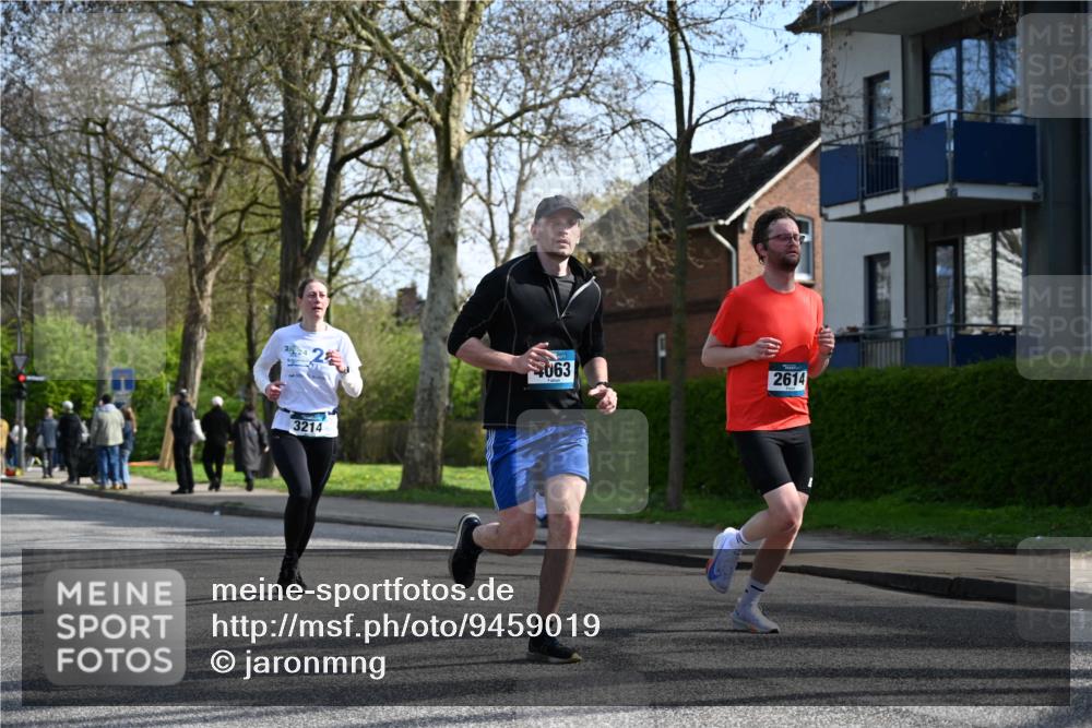 12.04.2026 - 45. Internationalen Wilhelmsburger Insellauf J. Mangold http://msf.ph/oto/9459019 12.04.2026 10:38:22 Ziel 3087, 4832, 2605, 2614, 4063, 3214, 2710, 4264, 3911, 5511, 4679, 2115 meine-sportfotos.de