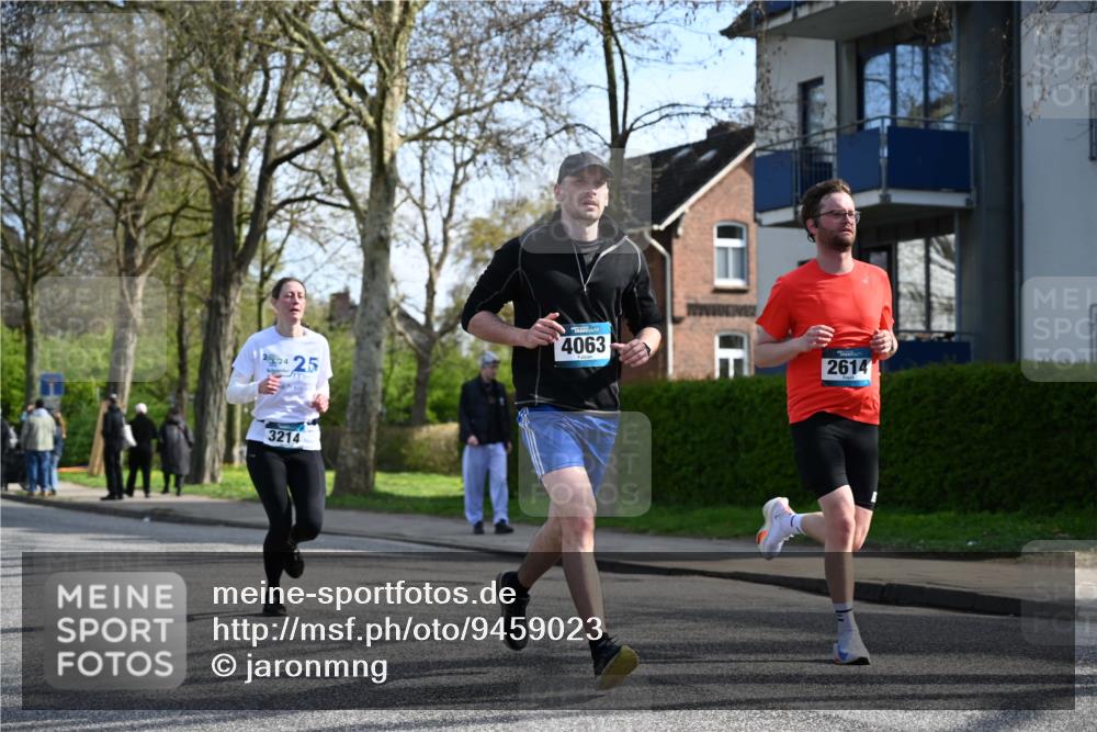12.04.2026 - 45. Internationalen Wilhelmsburger Insellauf J. Mangold http://msf.ph/oto/9459023 12.04.2026 10:38:22 Ziel 3087, 4832, 2605, 2614, 4063, 3214, 2710, 4264, 3911, 5511, 4679, 2115 meine-sportfotos.de