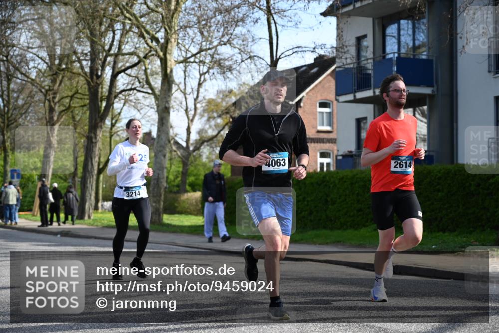 12.04.2026 - 45. Internationalen Wilhelmsburger Insellauf J. Mangold http://msf.ph/oto/9459024 12.04.2026 10:38:22 Ziel 3087, 4832, 2605, 2614, 4063, 3214, 2710, 4264, 3911, 5511, 4679, 2115 meine-sportfotos.de