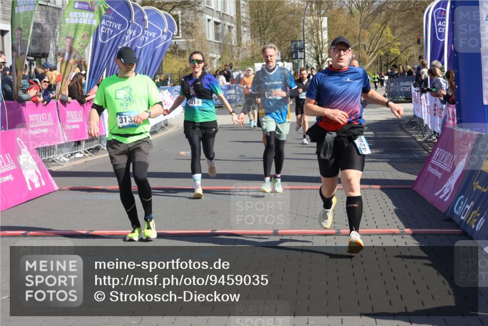 12.04.2026 - 45. Internationalen Wilhelmsburger Insellauf Strokosch-Dieckow http://msf.ph/oto/9459035 12.04.2026 11:05:30 Ziel 2203, 2415, 3130, 4286, 4516, 5043, 2730, 2193 meine-sportfotos.de