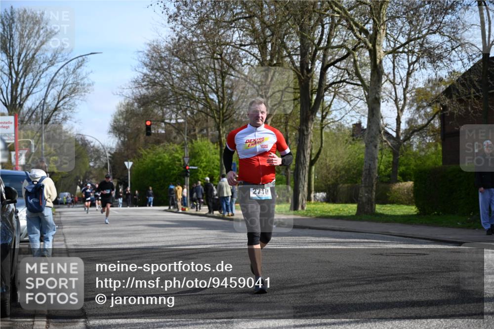 12.04.2026 - 45. Internationalen Wilhelmsburger Insellauf J. Mangold http://msf.ph/oto/9459041 12.04.2026 10:38:25 Ziel 2605, 2614, 4063, 3214, 2710, 4264, 3911, 5511, 4679, 2115, 3066, 5521 meine-sportfotos.de