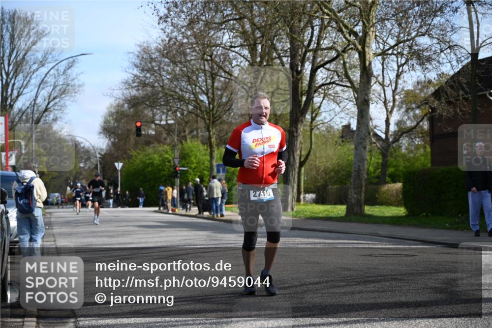 12.04.2026 - 45. Internationalen Wilhelmsburger Insellauf J. Mangold http://msf.ph/oto/9459044 12.04.2026 10:38:25 Ziel 2605, 2614, 4063, 3214, 2710, 4264, 3911, 5511, 4679, 2115, 3066, 5521 meine-sportfotos.de