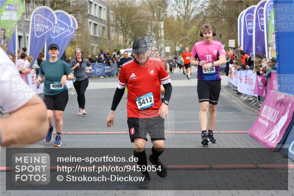 12.04.2026 - 45. Internationalen Wilhelmsburger Insellauf Strokosch-Dieckow http://msf.ph/oto/9459054 12.04.2026 13:01:13 Laufen  meine-sportfotos.de