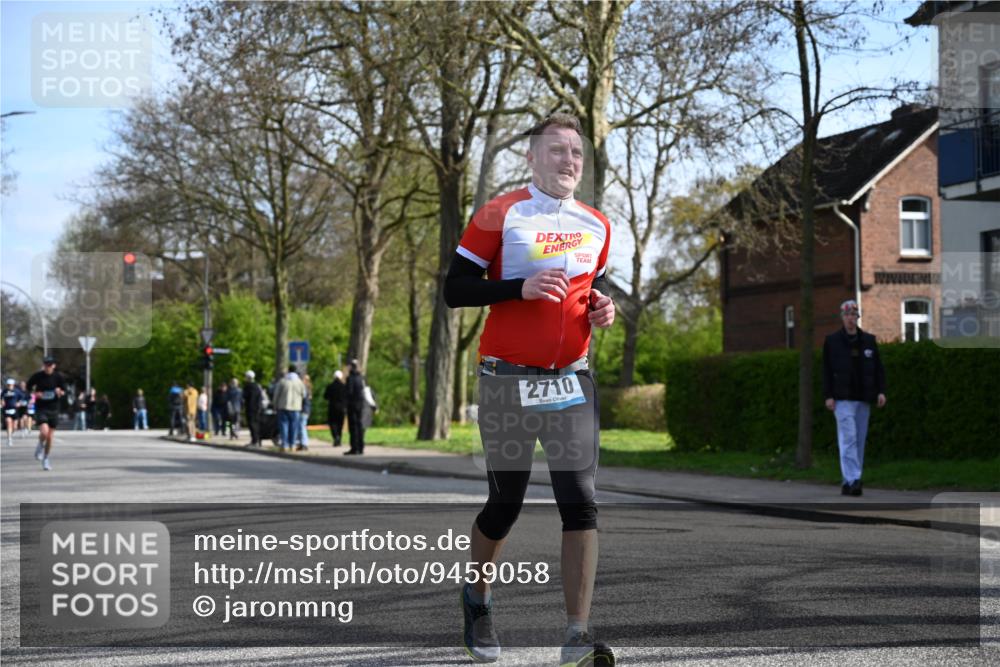 12.04.2026 - 45. Internationalen Wilhelmsburger Insellauf J. Mangold http://msf.ph/oto/9459058 12.04.2026 10:38:26 Ziel 2614, 4063, 3214, 2710, 4264, 3911, 5511, 4679, 2115, 2115, 3066, 5521 meine-sportfotos.de