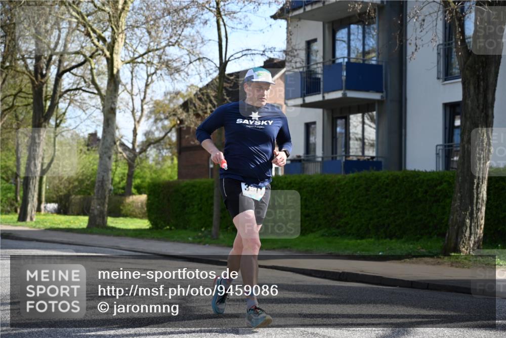 12.04.2026 - 45. Internationalen Wilhelmsburger Insellauf J. Mangold http://msf.ph/oto/9459086 12.04.2026 10:38:40 Ziel 2710, 4264, 3911, 5511, 4679, 2115, 3066, 5521, 3139, 4009, 4608, 2878 meine-sportfotos.de