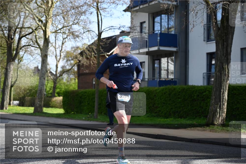 12.04.2026 - 45. Internationalen Wilhelmsburger Insellauf J. Mangold http://msf.ph/oto/9459088 12.04.2026 10:38:40 Ziel 2710, 4264, 3911, 5511, 4679, 2115, 3066, 5521, 3139, 4009, 4608, 2878 meine-sportfotos.de