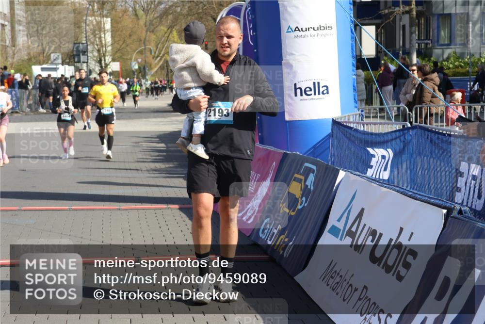 12.04.2026 - 45. Internationalen Wilhelmsburger Insellauf Strokosch-Dieckow http://msf.ph/oto/9459089 12.04.2026 11:05:38 Ziel 2730, 2193, 4440, 4870, 2530, 3743 meine-sportfotos.de