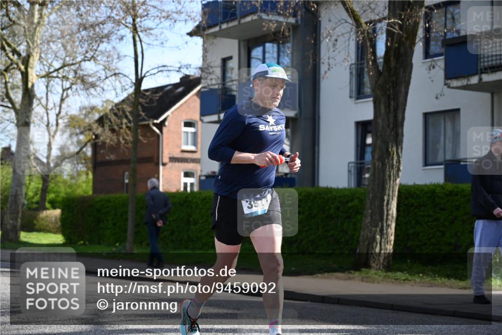 12.04.2026 - 45. Internationalen Wilhelmsburger Insellauf J. Mangold http://msf.ph/oto/9459092 12.04.2026 10:38:40 Ziel 2710, 4264, 3911, 5511, 4679, 2115, 3066, 5521, 3139, 4009, 4608, 2878 meine-sportfotos.de