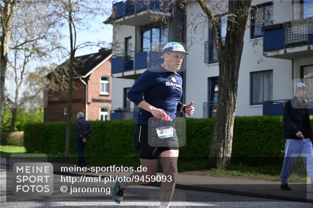 12.04.2026 - 45. Internationalen Wilhelmsburger Insellauf J. Mangold http://msf.ph/oto/9459093 12.04.2026 10:38:40 Ziel 2710, 4264, 3911, 5511, 4679, 2115, 3066, 5521, 3139, 4009, 4608, 2878 meine-sportfotos.de