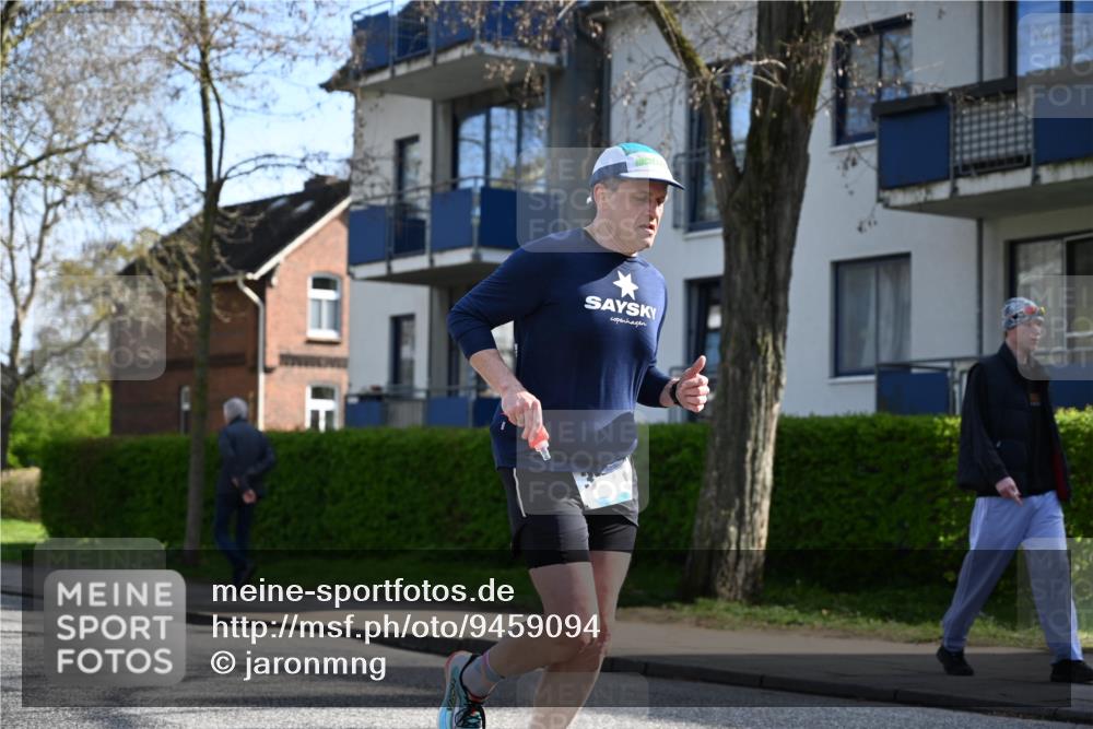 12.04.2026 - 45. Internationalen Wilhelmsburger Insellauf J. Mangold http://msf.ph/oto/9459094 12.04.2026 10:38:40 Ziel 2710, 4264, 3911, 5511, 4679, 2115, 3066, 5521, 3139, 4009, 4608, 2878 meine-sportfotos.de