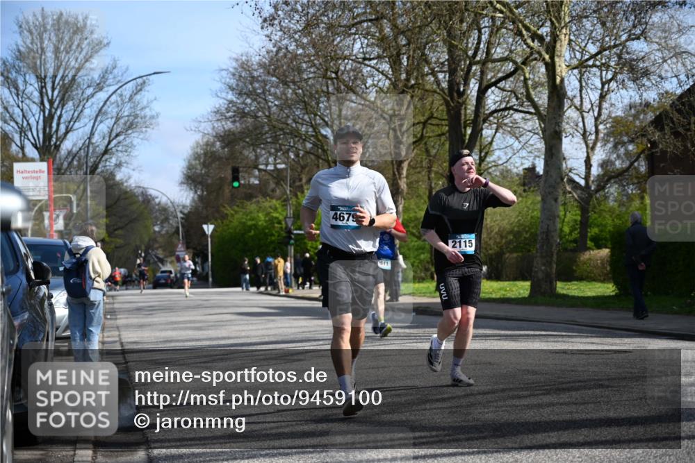 12.04.2026 - 45. Internationalen Wilhelmsburger Insellauf J. Mangold http://msf.ph/oto/9459100 12.04.2026 10:38:44 Ziel 4264, 3911, 5511, 4679, 2115, 3066, 5521, 3139, 4009, 4608, 2878, 3110, 4040, 4325 meine-sportfotos.de