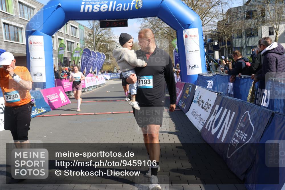 12.04.2026 - 45. Internationalen Wilhelmsburger Insellauf Strokosch-Dieckow http://msf.ph/oto/9459106 12.04.2026 11:05:42 Ziel 2530, 3743, 5748, 4464, 5810 meine-sportfotos.de