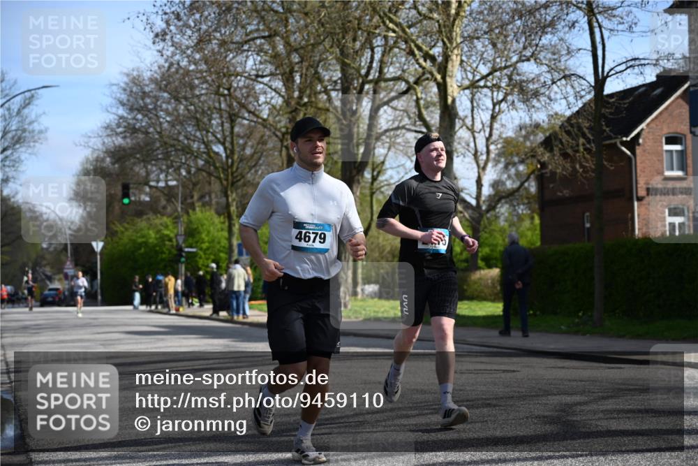12.04.2026 - 45. Internationalen Wilhelmsburger Insellauf J. Mangold http://msf.ph/oto/9459110 12.04.2026 10:38:44 Ziel 4264, 3911, 5511, 4679, 2115, 3066, 5521, 3139, 4009, 4608, 2878, 3110, 4040, 4325 meine-sportfotos.de