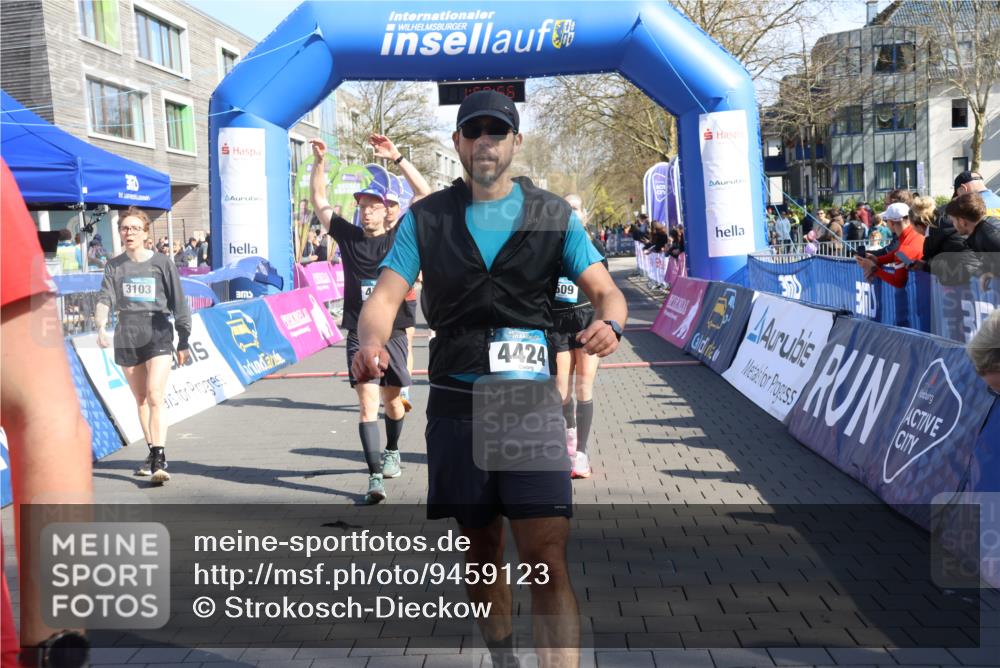 12.04.2026 - 45. Internationalen Wilhelmsburger Insellauf Strokosch-Dieckow http://msf.ph/oto/9459123 12.04.2026 10:48:54 Ziel 3509, 4768, 3060, 3063, 2992, 2846, 3722, 4088, 4913 meine-sportfotos.de
