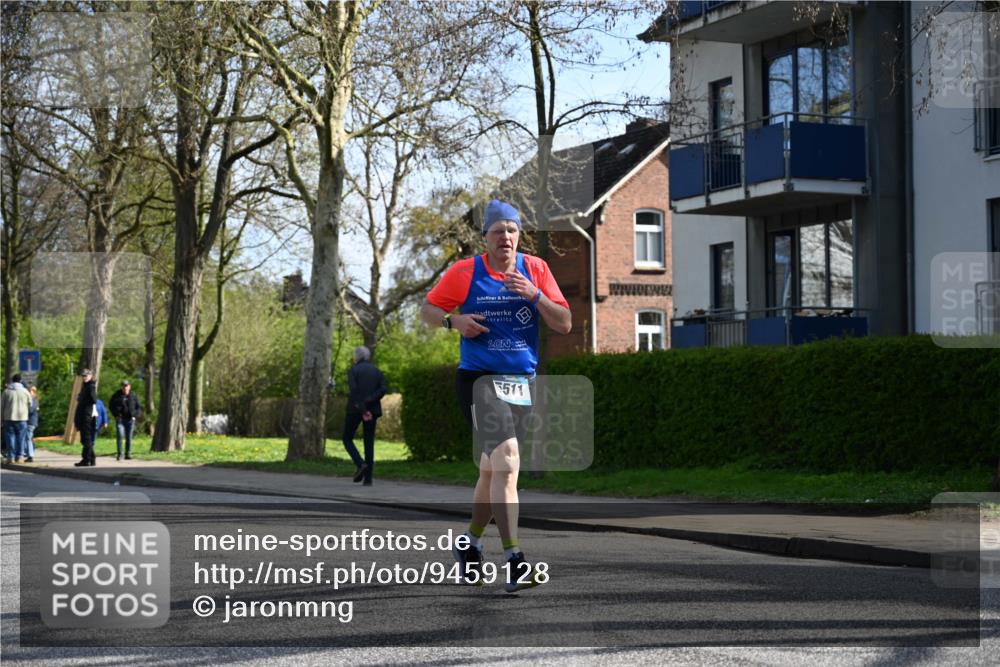 12.04.2026 - 45. Internationalen Wilhelmsburger Insellauf J. Mangold http://msf.ph/oto/9459128 12.04.2026 10:38:46 Ziel 4264, 3911, 5511, 4679, 2115, 3066, 5521, 3139, 4009, 4608, 2878, 3110, 4040, 4325, 4871, 4393, 4976 meine-sportfotos.de