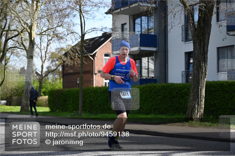 12.04.2026 - 45. Internationalen Wilhelmsburger Insellauf J. Mangold http://msf.ph/oto/9459138 12.04.2026 10:38:47 Ziel 3911, 5511, 4679, 2115, 3066, 5521, 3139, 4009, 4009, 4608, 2878, 3110, 4040, 4325, 4871, 4393, 4976 meine-sportfotos.de