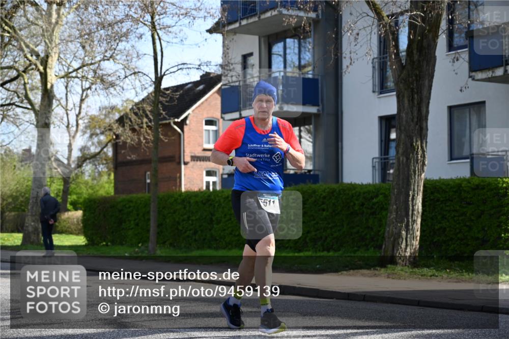 12.04.2026 - 45. Internationalen Wilhelmsburger Insellauf J. Mangold http://msf.ph/oto/9459139 12.04.2026 10:38:47 Ziel 3911, 5511, 4679, 2115, 3066, 5521, 3139, 4009, 4009, 4608, 2878, 3110, 4040, 4325, 4871, 4393, 4976 meine-sportfotos.de