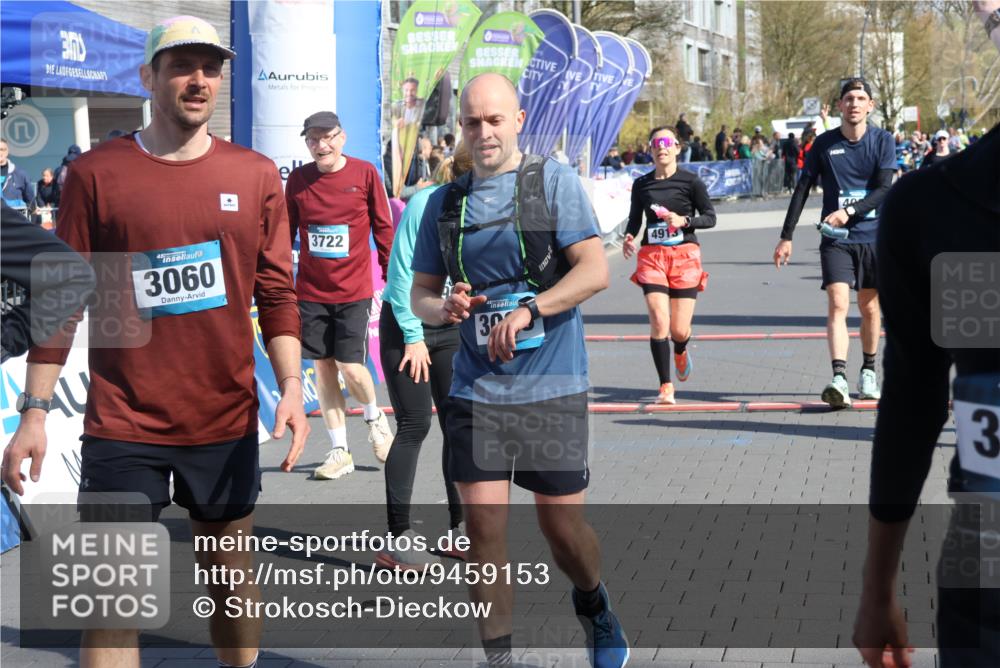 12.04.2026 - 45. Internationalen Wilhelmsburger Insellauf Strokosch-Dieckow http://msf.ph/oto/9459153 12.04.2026 10:48:58 Ziel 2992, 2846, 3722, 4088, 4913, 4675 meine-sportfotos.de