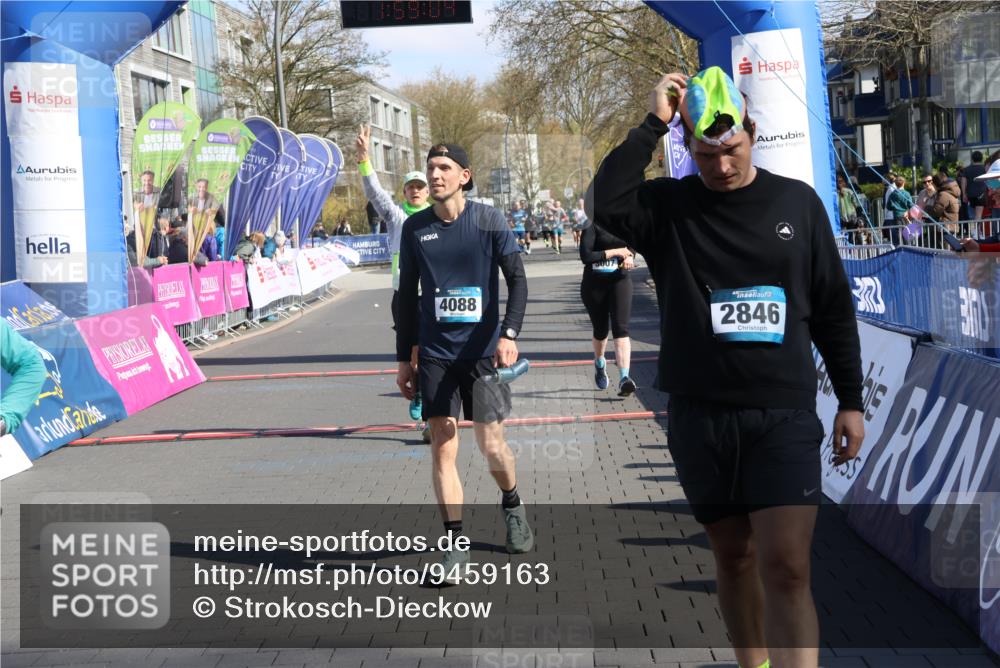 12.04.2026 - 45. Internationalen Wilhelmsburger Insellauf Strokosch-Dieckow http://msf.ph/oto/9459163 12.04.2026 10:49:03 Ziel 4675, 3007 meine-sportfotos.de