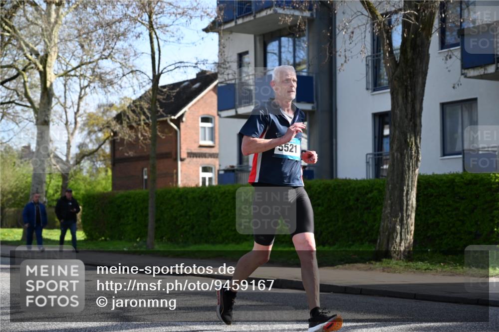 12.04.2026 - 45. Internationalen Wilhelmsburger Insellauf J. Mangold http://msf.ph/oto/9459167 12.04.2026 10:39:02 Ziel 2115, 3066, 5521, 3139, 4009, 4608, 2878, 3110, 4040, 4325, 4871, 4393, 4976, 3043, 5405, 5331, 2521, 2953, 4522 meine-sportfotos.de