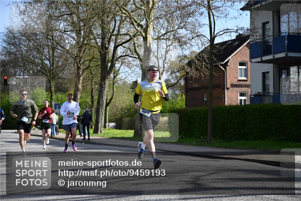 12.04.2026 - 45. Internationalen Wilhelmsburger Insellauf J. Mangold http://msf.ph/oto/9459193 12.04.2026 10:39:18 Ziel 3139, 4009, 4608, 2878, 3110, 4040, 4325, 4871, 4393, 4976, 3043, 5405, 5331, 2521, 2953, 4522, 3442, 5688, 3834, 4629, 4401 meine-sportfotos.de
