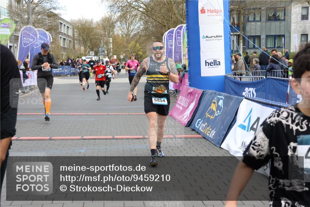 12.04.2026 - 45. Internationalen Wilhelmsburger Insellauf Strokosch-Dieckow http://msf.ph/oto/9459210 12.04.2026 13:01:09 Laufen  meine-sportfotos.de