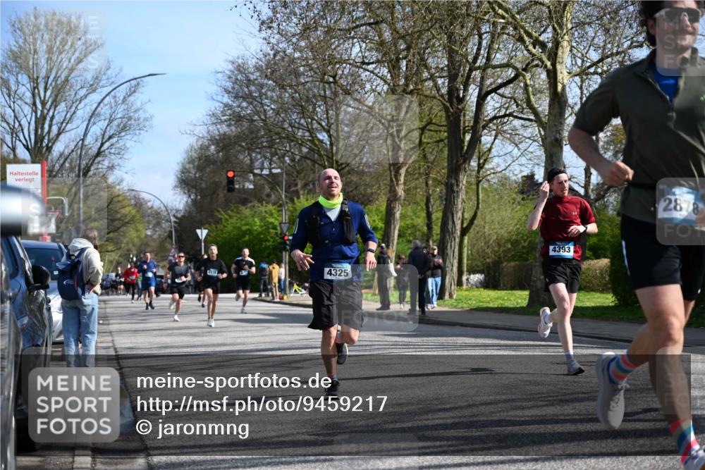 12.04.2026 - 45. Internationalen Wilhelmsburger Insellauf J. Mangold http://msf.ph/oto/9459217 12.04.2026 10:39:21 Ziel 4009, 4608, 2878, 3110, 4040, 4325, 4871, 4393, 4976, 3043, 5405, 5331, 2521, 2953, 4522, 3442, 5688, 3834, 4629, 4401, 2100 meine-sportfotos.de