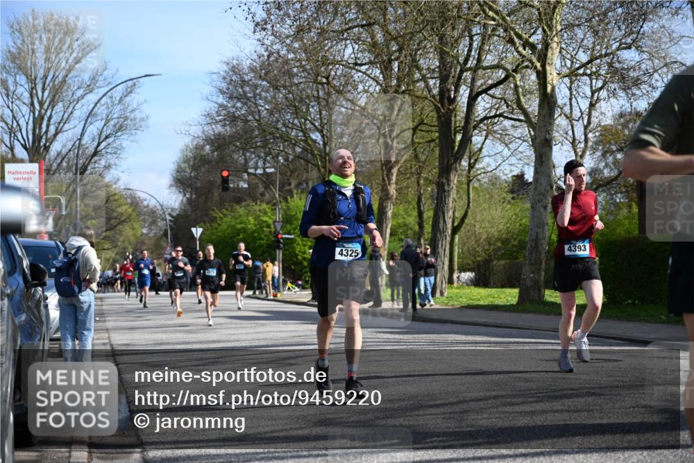 12.04.2026 - 45. Internationalen Wilhelmsburger Insellauf J. Mangold http://msf.ph/oto/9459220 12.04.2026 10:39:21 Ziel 4009, 4608, 2878, 3110, 4040, 4325, 4871, 4393, 4976, 3043, 5405, 5331, 2521, 2953, 4522, 3442, 5688, 3834, 4629, 4401, 2100 meine-sportfotos.de