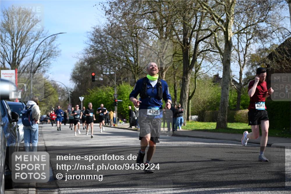 12.04.2026 - 45. Internationalen Wilhelmsburger Insellauf J. Mangold http://msf.ph/oto/9459224 12.04.2026 10:39:21 Ziel 4009, 4608, 2878, 3110, 4040, 4325, 4871, 4393, 4976, 3043, 5405, 5331, 2521, 2953, 4522, 3442, 5688, 3834, 4629, 4401, 2100 meine-sportfotos.de