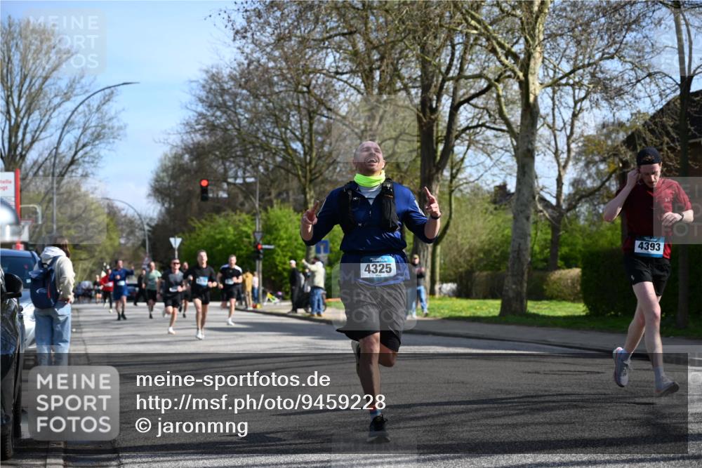 12.04.2026 - 45. Internationalen Wilhelmsburger Insellauf J. Mangold http://msf.ph/oto/9459228 12.04.2026 10:39:21 Ziel 4009, 4608, 2878, 3110, 4040, 4325, 4871, 4393, 4976, 3043, 5405, 5331, 2521, 2953, 4522, 3442, 5688, 3834, 4629, 4401, 2100 meine-sportfotos.de