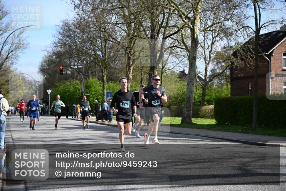 12.04.2026 - 45. Internationalen Wilhelmsburger Insellauf J. Mangold http://msf.ph/oto/9459243 12.04.2026 10:39:25 Ziel 4608, 2878, 3110, 4040, 4325, 4871, 4393, 4976, 3043, 5405, 5331, 2521, 2953, 4522, 3442, 5688, 3834, 4629, 4401, 2100 meine-sportfotos.de